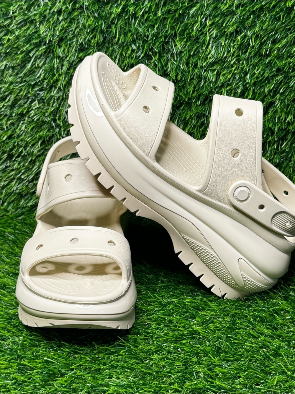 Size 10 - Womens Crocs Mega Crush Sandals Rubber Bone Platform Casual 207989-2Y2